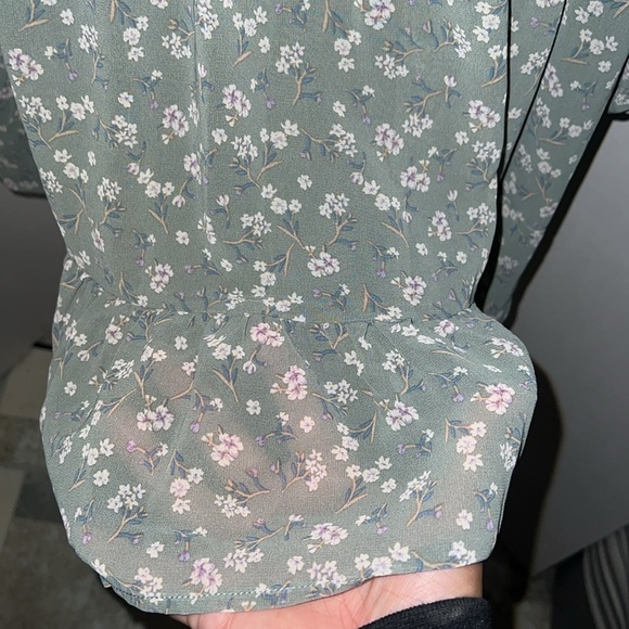 NWT! Boutique Cherry Blossom Top - Picture 4 of 5